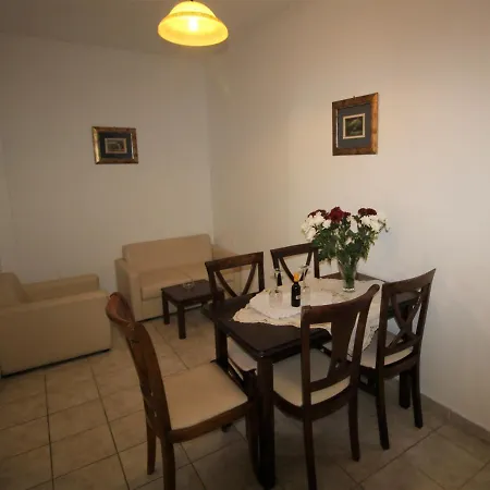 Apartamento Nikki's & *