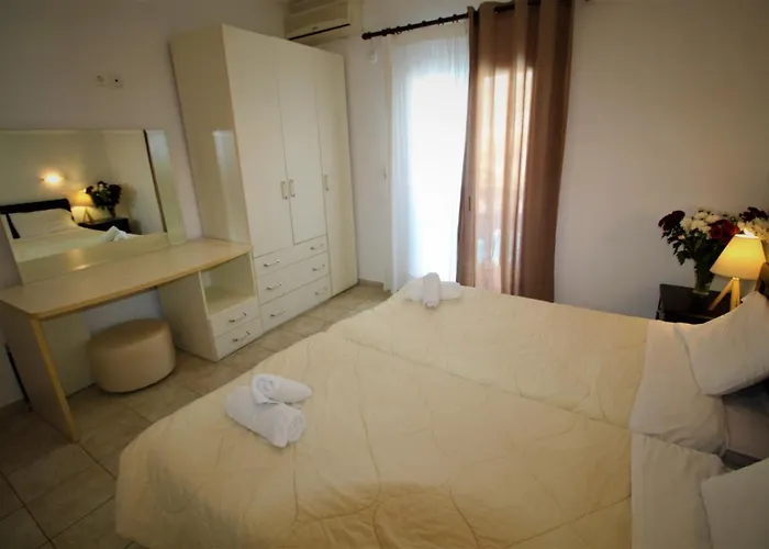 Nikki's & Apartament *