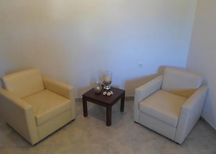 Apartament Nikki's & *