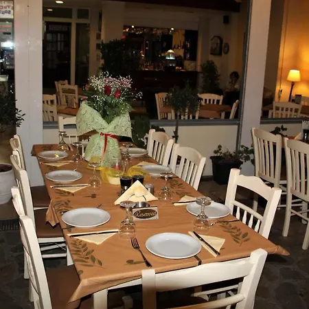 Nikki's & Мораитика